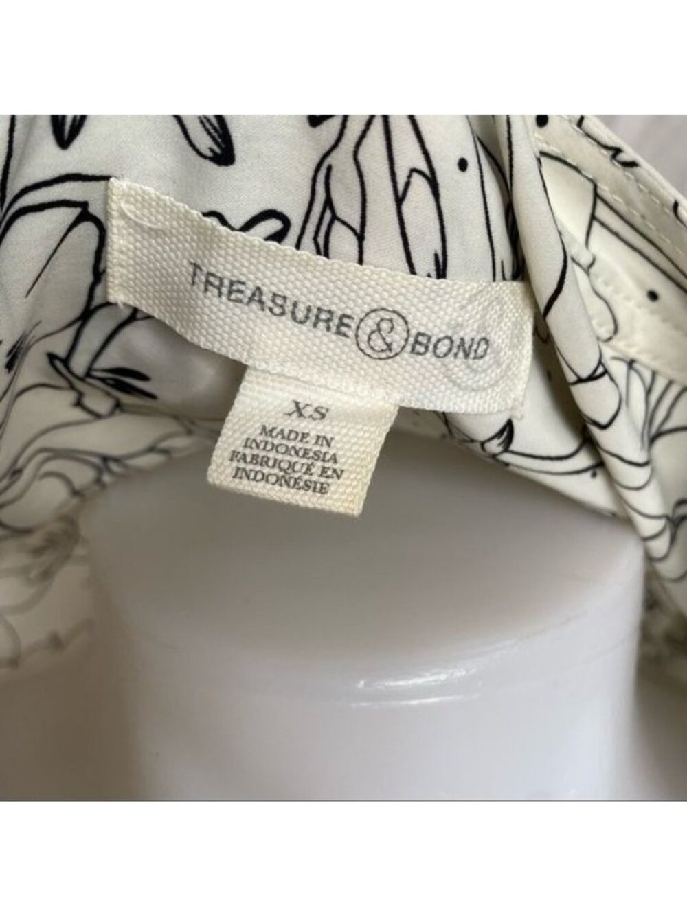 Treasure & Bond Floral Print Button-Up Blouse Long Sleeve White & Black Womens X - Picture 6 of 11